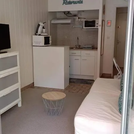 Joli Studio - 2 Pas De La Mer Et Du Centre Saint-Georges-de-Didonne Extérieur photo